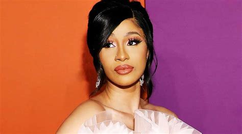 cardi b shuts down speculations around her post pregnancy body glitterati mag the weekly