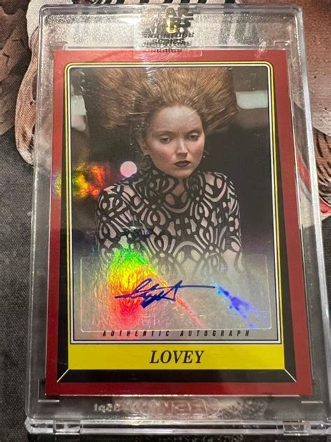 2023 Topps Star Wars Signature Series 簽名卡 Lily Cole As Lovey Yahoo奇摩拍賣