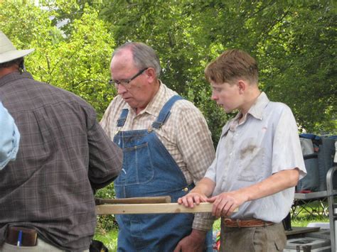 Gordon B. Hinckley: A Giant Among Men (2008)