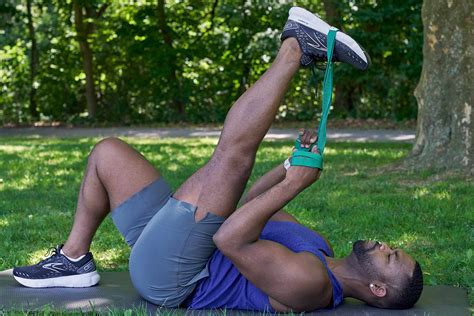 How To Treat A Hamstring Pull Strain Tear Or Rupture