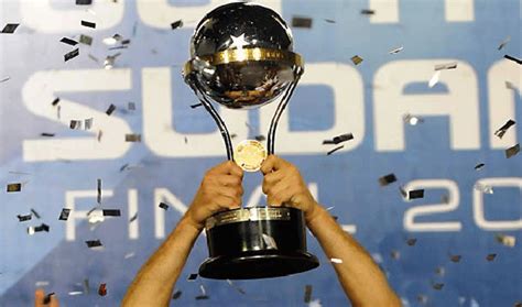 The copa sudamericana is the second most relevant club competition in south america. Periodismo de fútbol mundial: Historial de la Copa ...