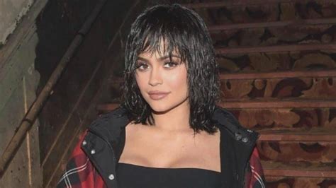Kylie Jenner Shows Off Sexy Short Hairstyle At New York Fashion Week