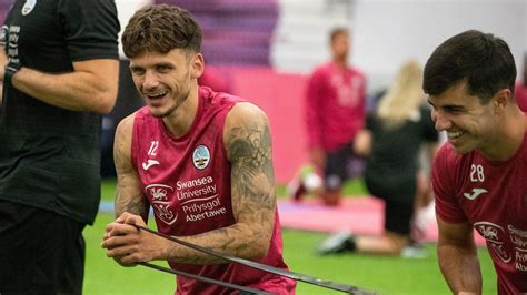 Jamie Paterson Delighted To Commit Future To Swansea City Swansea