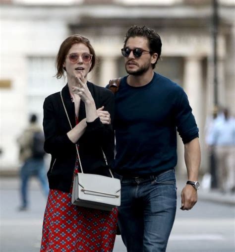 Game Of Thrones Kit Harington And Rose Leslie Stroll Through London After Rehab Stint Metro News