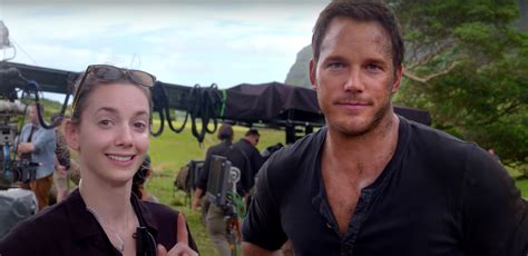 Chris Pratt Highlights Crew In Jurassic World 2 Videos Collider