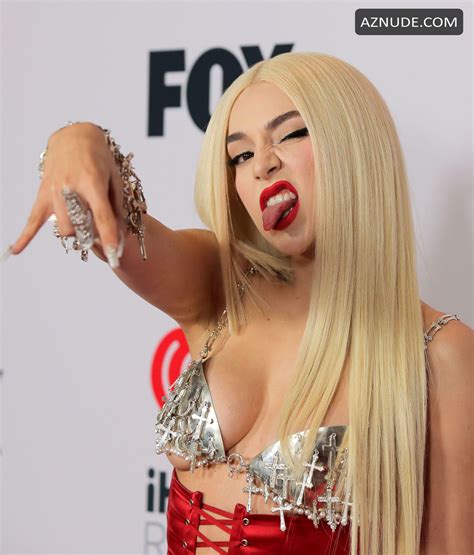 Ava Max Sexy Showcases Her Tits At The 2021 Iheartradio Music Awards