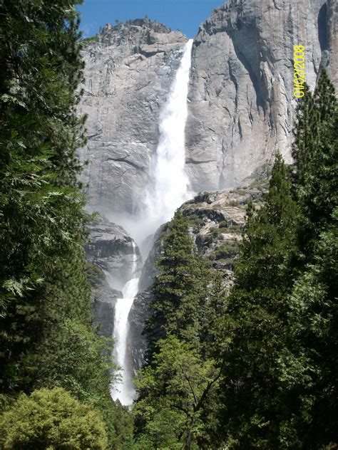 Yosemite National Park A Park Of Wonders Mountain Hiking
