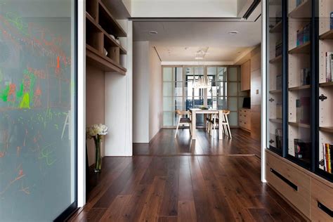 Apartment With A Retractable Inner Wall Interior Design