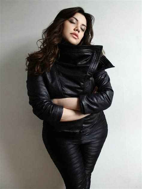 5 Androgynous Outfits For Plus Size Girls That You Will Love