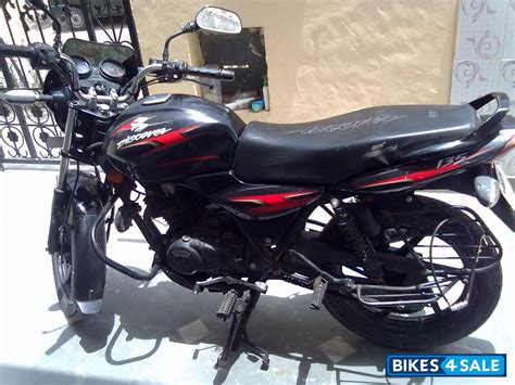 Striking new graphics, racer breed tank spoilers with integrated indicators, digital meter console, stylish headlamp vizor, wider rear tyre. Bajaj Discover DTSi 135 Picture 1. Bike ID 82204. Bike ...