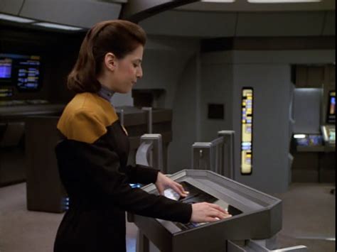 Star Trek Voyager X Displaced Deborah Levin As Ensign Lang Star Trek Fashion