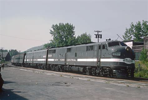 Streamliners 5 New York Central Passenger Trains From Roger