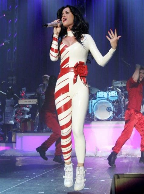 Sexy Christmas Costumes From Katy Perry 1 500×674