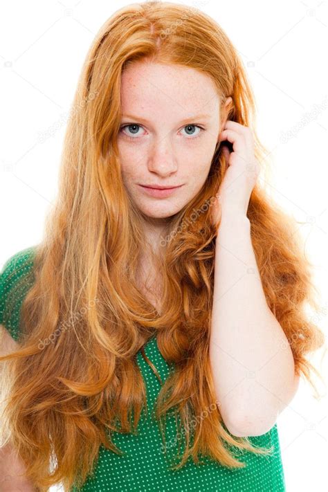 Hübsches Mädchen Mit Langen Roten Haare Tragen Grün Hemd Natürliche Schönheit Mode