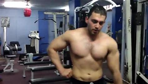 Str8 Arab Bodybuilder Massive Flexing Muscle Hunk Porn 42 Xhamster
