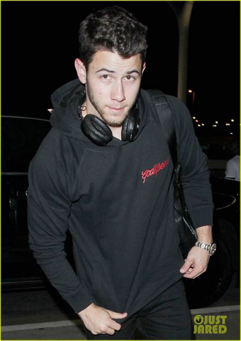 Nick Jonas Shows Off His Buff Arms In Hollywood Photo 3934169 Nick