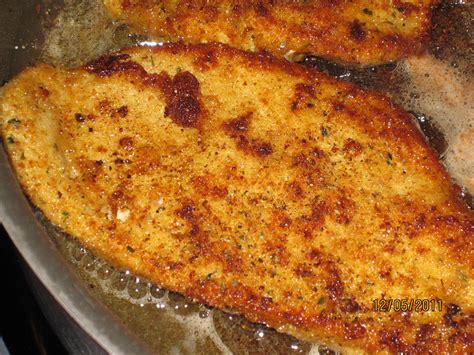Do you know anyone who doesn't love a good chicken cutlet? Chicken Cutlets Italian Style... - Walking on Sunshine