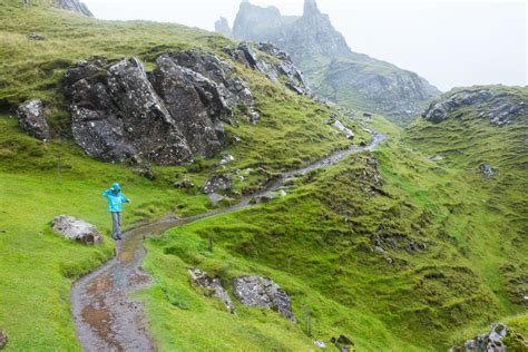 Hiking The Quiraing On The Isle Of Skye Earth Trekkers