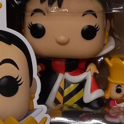 Queen Of Hearts With King Funko Pop From Alice In Depop