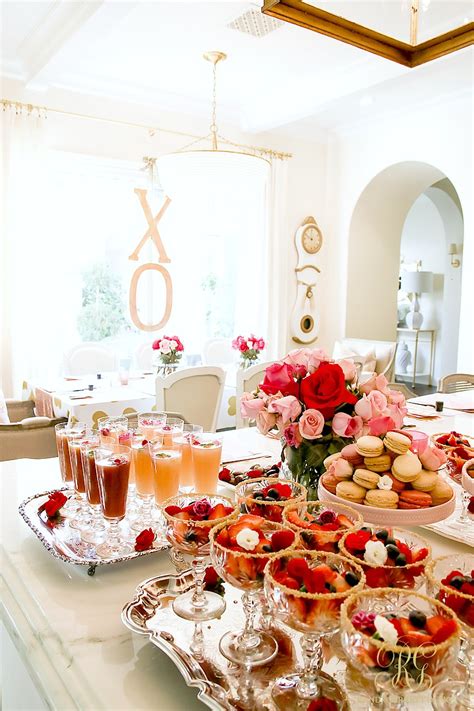 Celebrate the special ladies in your life with a galentine's brunch filled with sweets, champagne and chic florals. Pretty Nonalcoholic Brunch Drinks - Randi Garrett Design