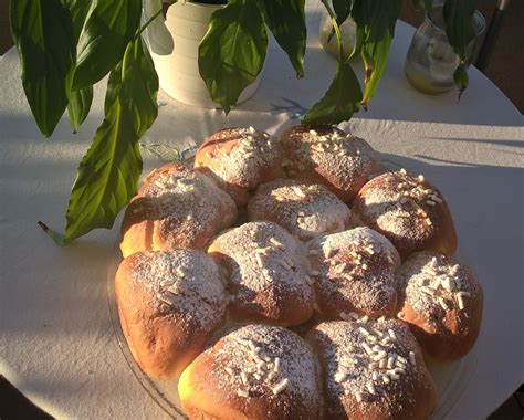 Tante idee per preparare ottimi dolci senza dover rinunciare al sapore delle cose in questa sezione troverete tante ricette di dolci senza uova ideali per chi soffre di allergia o intolleranze alle uova , oppure per chi. Ricetta danubio dolce senza uova | Ricettario Tipico