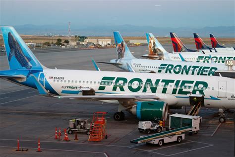 Frontier Airlines Settles Lawsuit With Colorado Pilots Over Alleged Pregnancy Breastfeeding