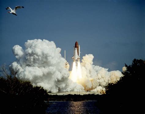 This Week In 1992 Space Shuttle Endeavour And Sts 47 Launched