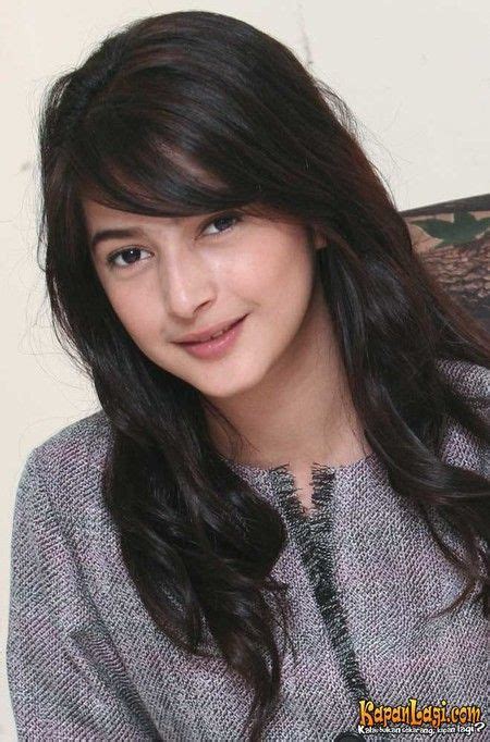 Nabila Syakieb She S An Indonesian Actress Wanita Cantik Wanita Produk Kecantikan