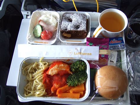 The Typical Aeroplane Meals Youll Be Served On 15 Different Airlines