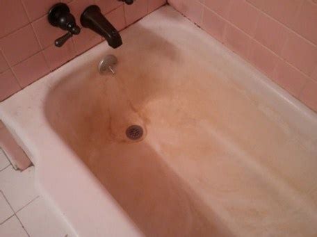 When you need to get your grimy bathtub, surrounding tile, grout, and drains clean, only the best bathtub cleaners will do. How to clean a stained bathtub - Cleaning-Ideas.com