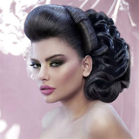 مشاهدة مسلسل صالون زهرة قصة مسلسل صالون زهرة: صالون زهرة الرمان - الشعر والمكياج المدينة المنورة