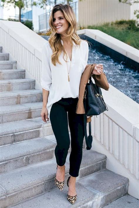15 Trendy Business Casual Work Outfit For Women Work