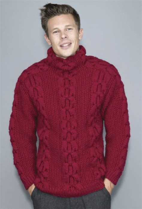 Стильный мужской свитер спицами с узором из кос - Портал рукоделия и моды