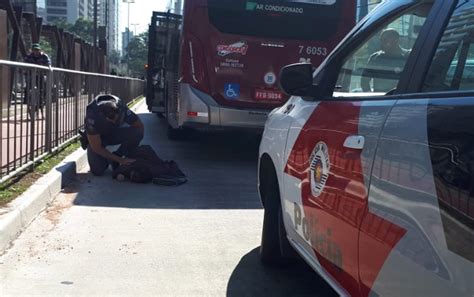 Nibus Atropela Homem Na Berrini Em S O Paulo S O Paulo G