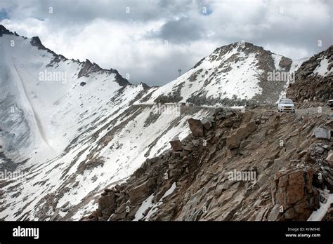 Himalayan Mountain Pass Near Leh Ladakh Khardung La Pass Highest