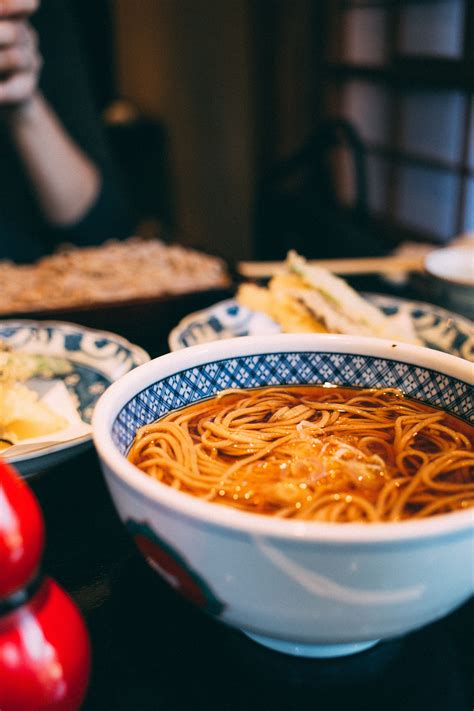 Elles vous permettront de commencer à cuisiner des plats japonais authentiques. 5 recettes japonaises (faciles) de nouilles soba qu'on ...