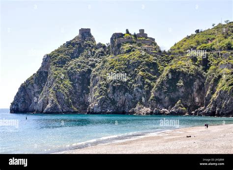 Santalessio Siculo Hi Res Stock Photography And Images Alamy