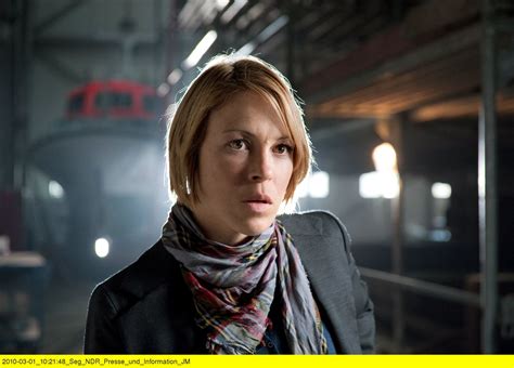 Die in leipzig geborene darstellerin hatte im februar 2019 bereits ihren ausstieg in 2020 öffentlich angekündigt. Polizeiruf 110 "Einer von uns": Asi mit Attitüde - DER SPIEGEL