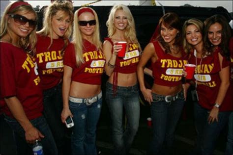 Sexy Female College Sports Fans Pics