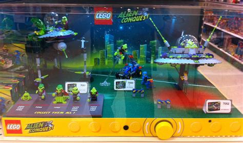 Lego Alien Conquest Display Target Wiredforlego Flickr