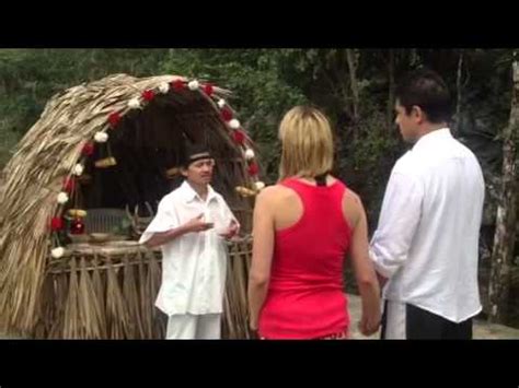 ¿buscando el anillo de compromiso perfecto? Entrega de anillo de compromiso - YouTube