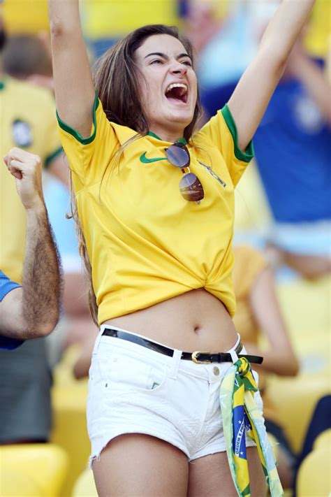 ブラジルの勝利を喜ぶ美女サポーター 美女 写真特集 ｜ ブラジルw杯