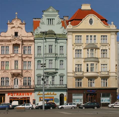 Die kultur lebt auf, alle genießen die warmen tage. Tschechien: Was Pilsen als Kulturhauptstadt außer Bier ...