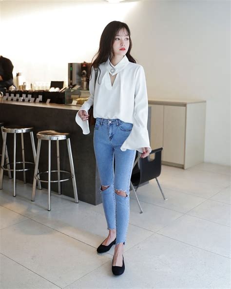 Korean Fashion Casual Street White Shirt Long Blouse Skinny Ripped Jeans Blue Navy Den Korean