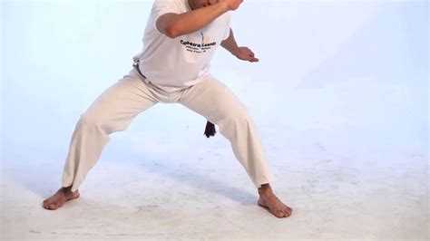 How To Do The Ginga Capoeira Youtube