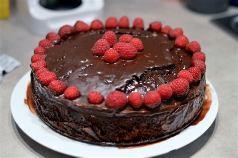 September 2015 von melanie und sönke 32 kommentare. VeganMoFo 2014 Rezept: Himbeer-Schoko-Mud Cake | Avilia ...