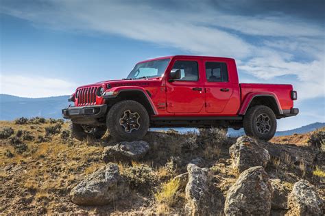 Ford Testing A Jeep Gladiator Might Mean A Ford Bronco Pickup Truck Is