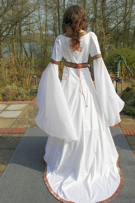 Die 65 Besten Bilder Von Mittelalter And Fantasy Brautkleider Kleider