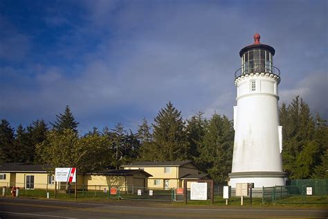 Northwest Coast Of Us Oregon Umpqua River Lighthouse World Of
