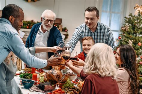 This is a prayer that you can use with your family at christmas dinner. 15 Christmas Dinner Prayers for a Holiday Full of Blessings | Christmas dinner prayer, Dinner ...